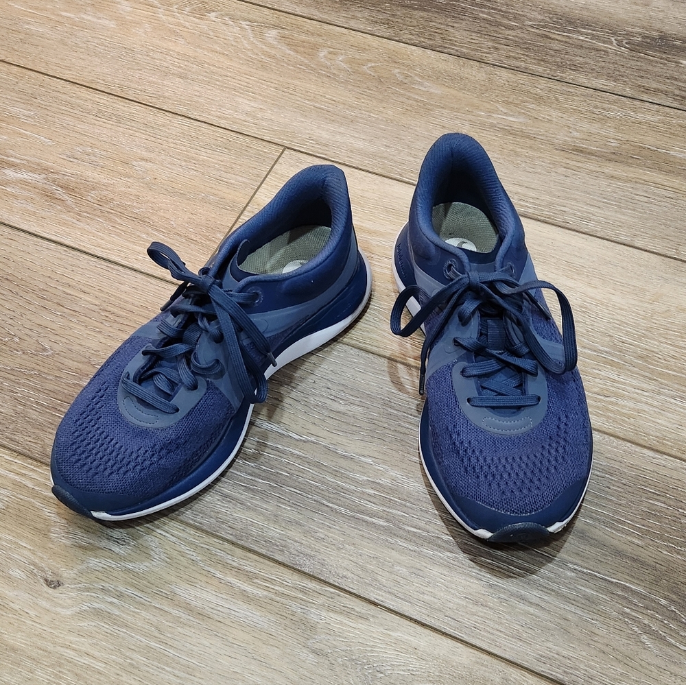 Lululemon Chargefeel Low Workout Sneakers size 5.5